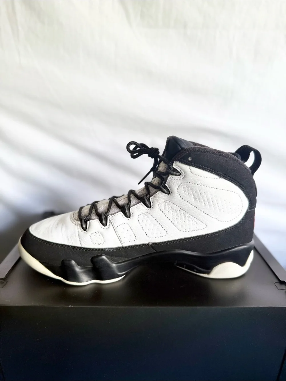 Jordan authentic retro